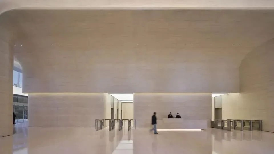智慧安防 · 门禁系统 · 项目东侧大堂实景(官方摄影 © 章勇 / 都设设计)
